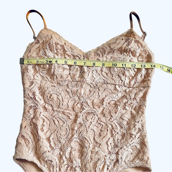 Forever 21 Cream Lace Bodysuit Sz S - Picture 6 of 6